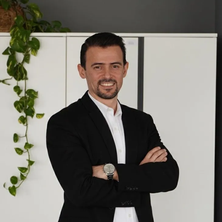 Prof. Dr. Özgür Biyan